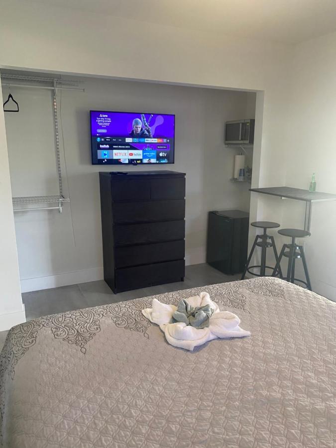 Lyz Miami Hotel โครอลเกเบิลส์ ภายนอก รูปภาพ