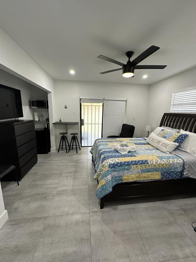 Lyz Miami Hotel โครอลเกเบิลส์ ภายนอก รูปภาพ